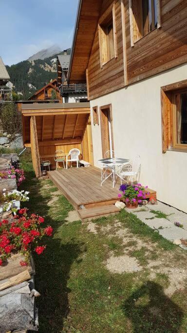 Chalet T3 Duplex Neuf Névache Εξωτερικό φωτογραφία